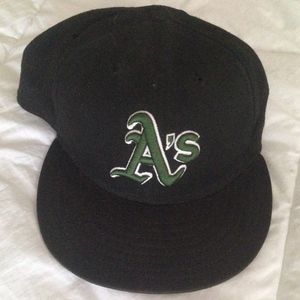 Oakland A's New Era Fitted - Size 7 5/8